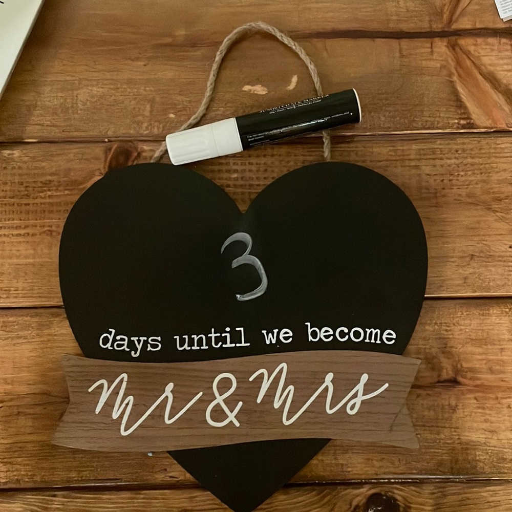 Wedding day countdown. Comes with maker